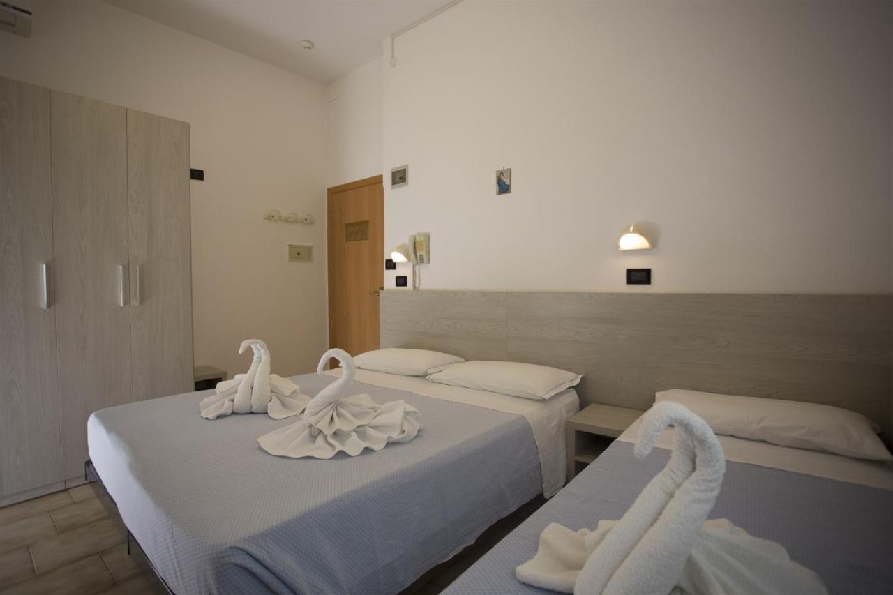 Albergo Villa Denny Rimini Exterior foto