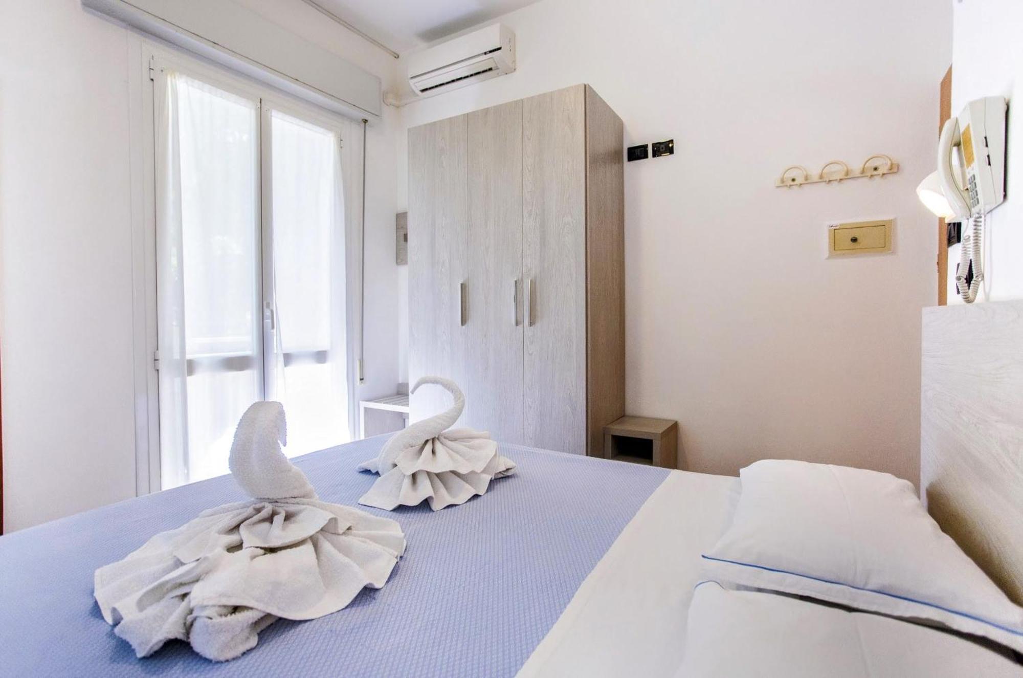 Albergo Villa Denny Rimini Exterior foto
